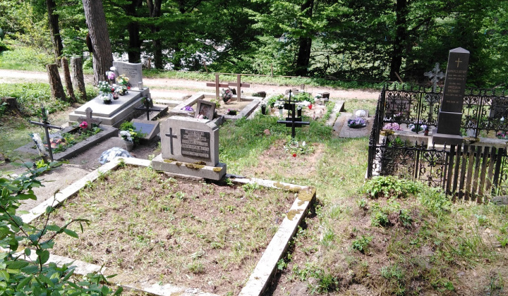 Brigáda na Lucia Bani - cintorín 27. 05. 2020