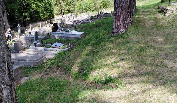 Brigáda na Lucia Bani - cintorín 27. 05. 2020